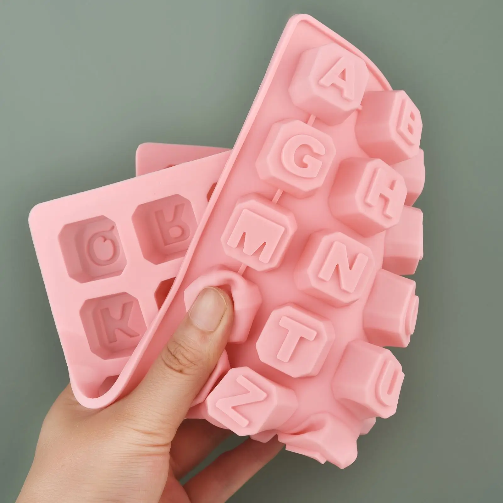 48 文字英語アルファベット文字シリコーン型石鹸型ケーキカッ - Natural Making Soap のレビューと価格